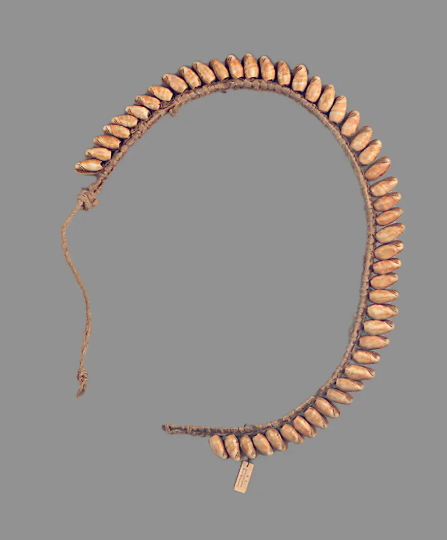 Stirnschmuck