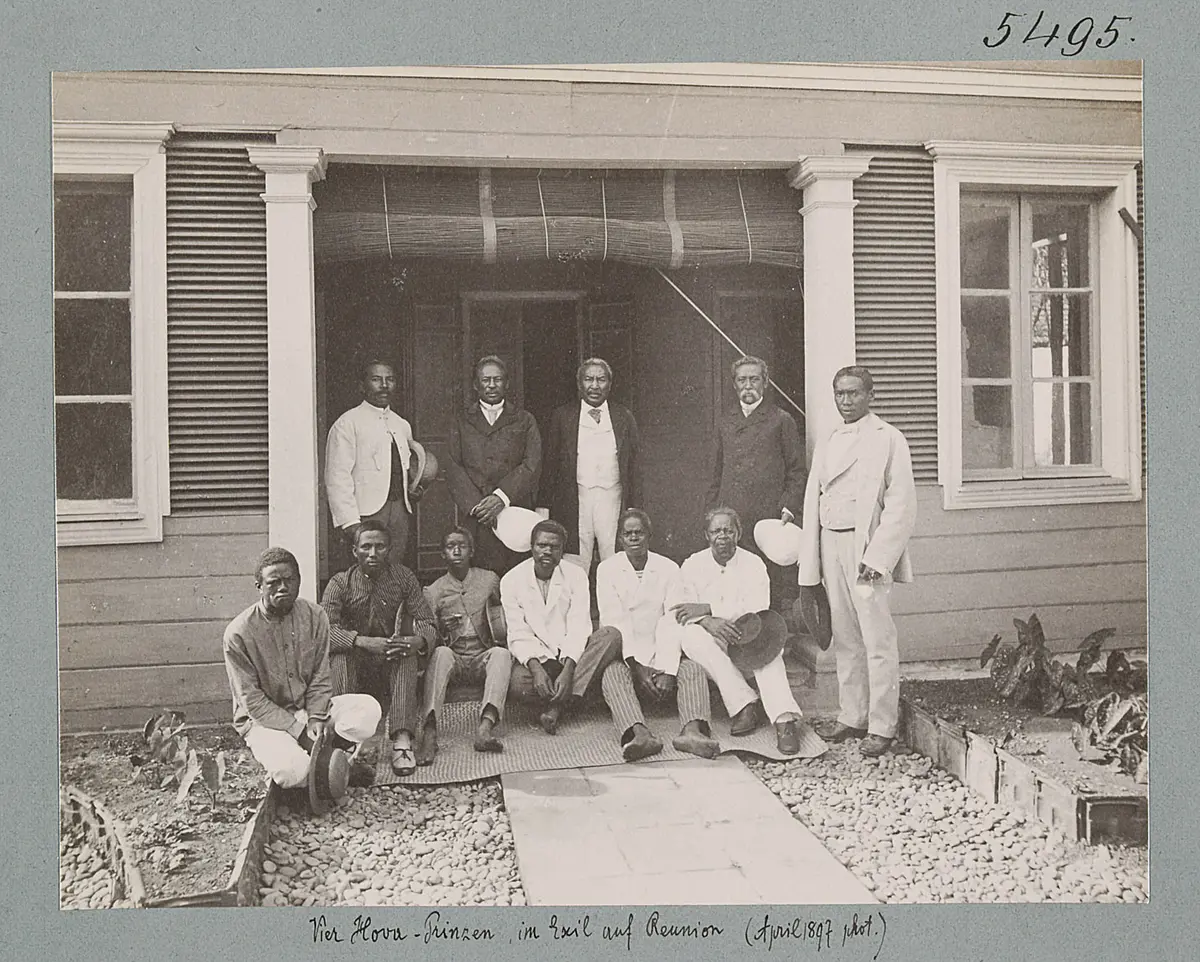 Vier Hova-Prinzen, im Exil auf Reunion (April 1897 phot.)