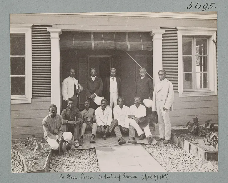 Vier Hova-Prinzen, im Exil auf Reunion (April 1897 phot.)