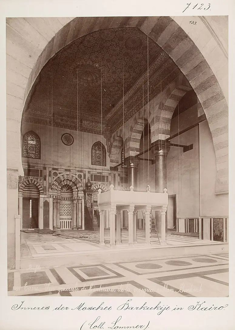 Inneres der Moschee Barkukije in Kairo