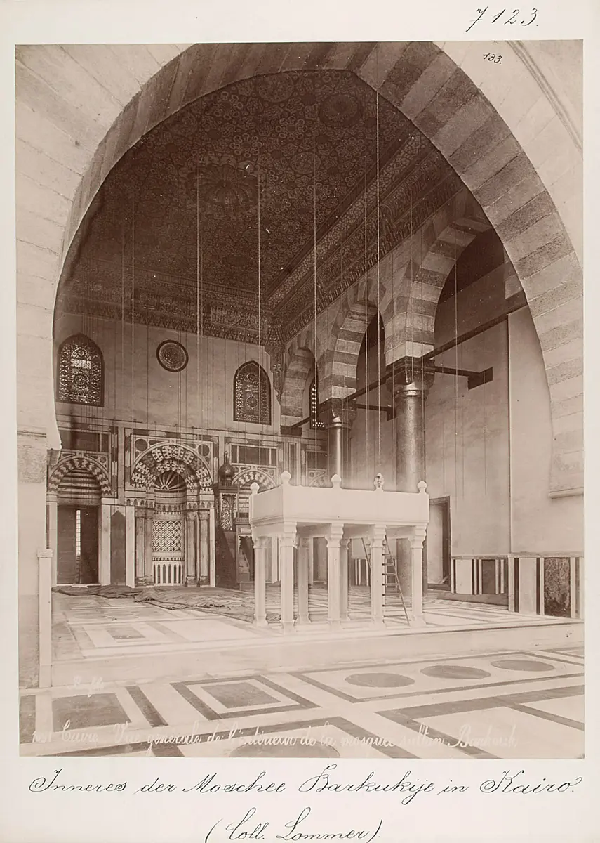 Inneres der Moschee Barkukije in Kairo
