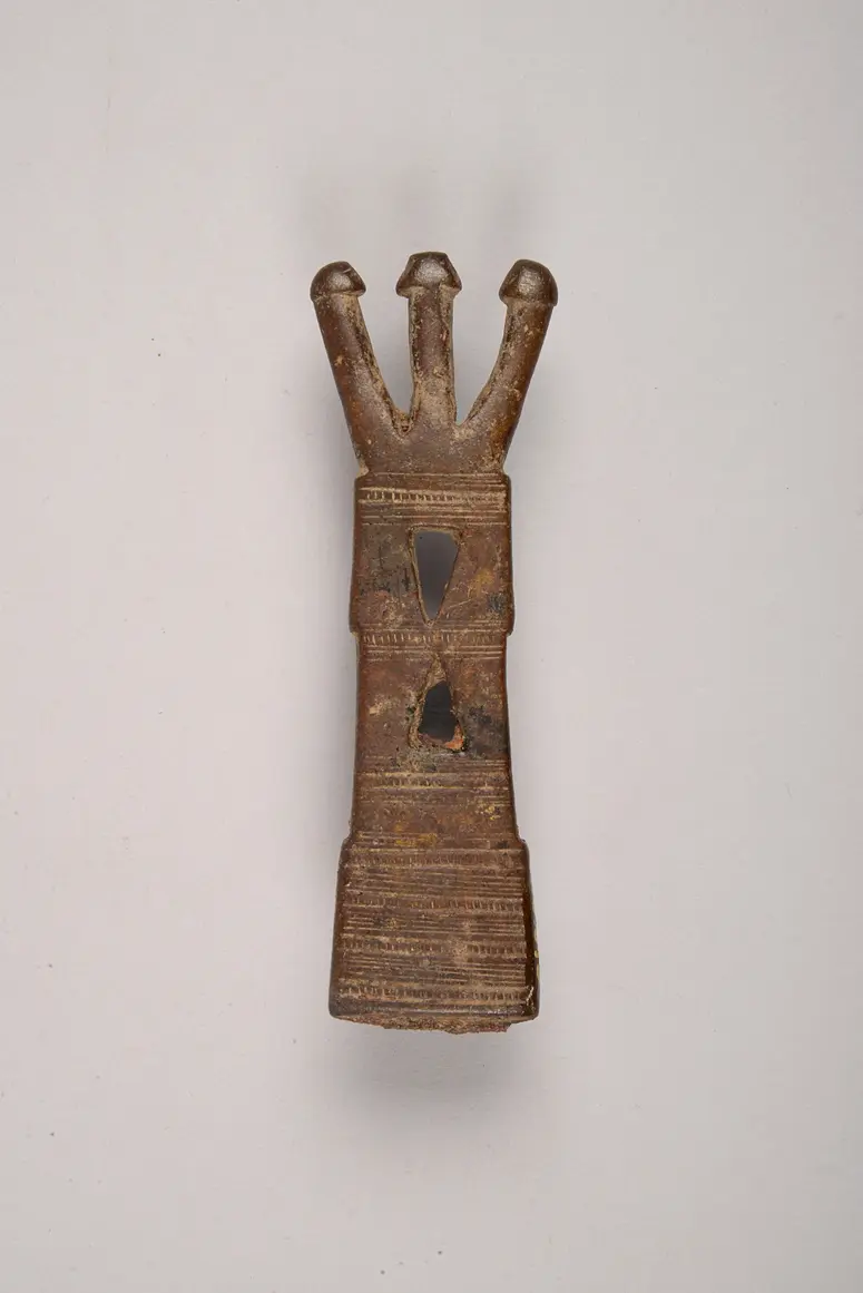 Dagger's Handle
