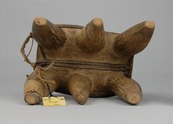 Holzschemel