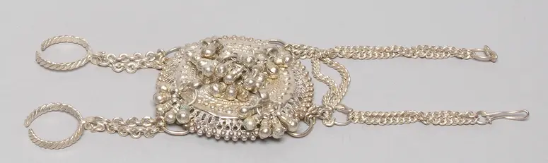 Handrückenschmuck