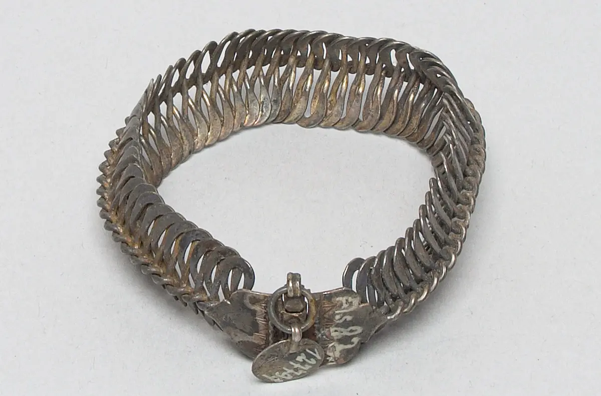 Armschmuck