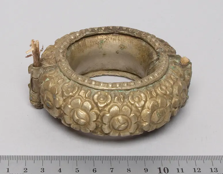 Armschmuck