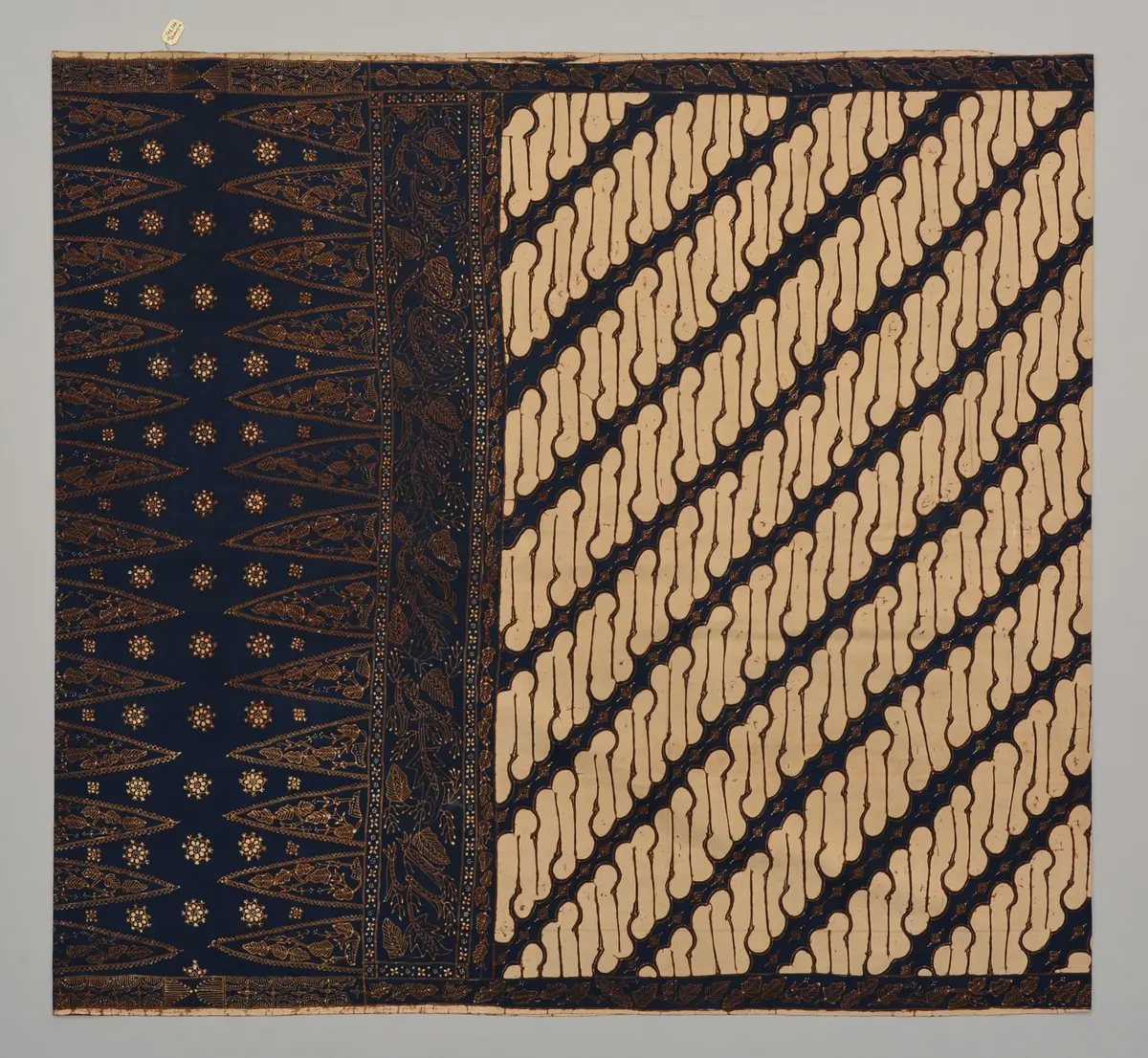 Sarong, Batik
