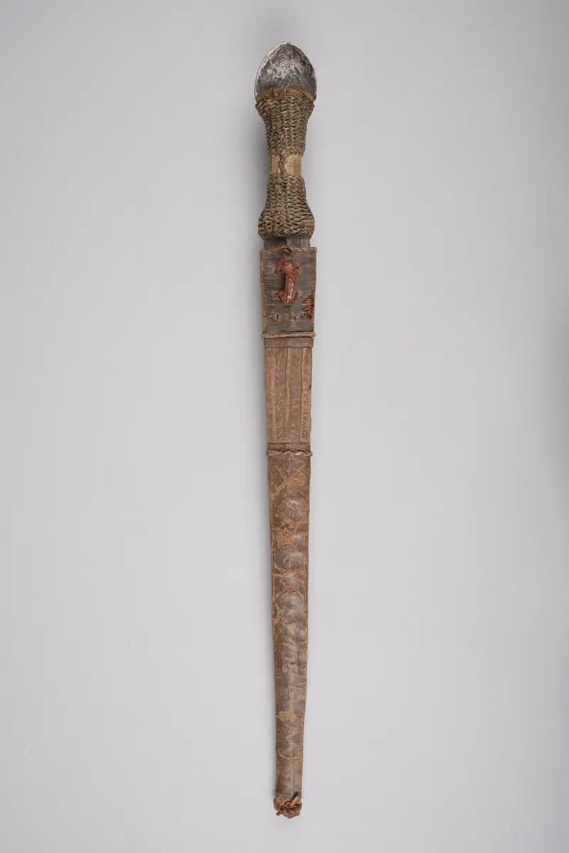 Messer mit Scheide
