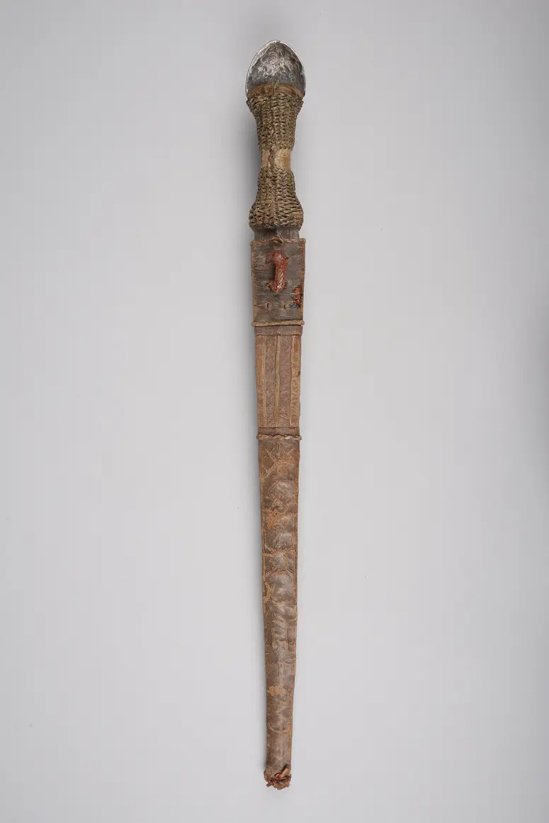 Messer mit Scheide