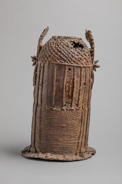 Commemorative Head of a King