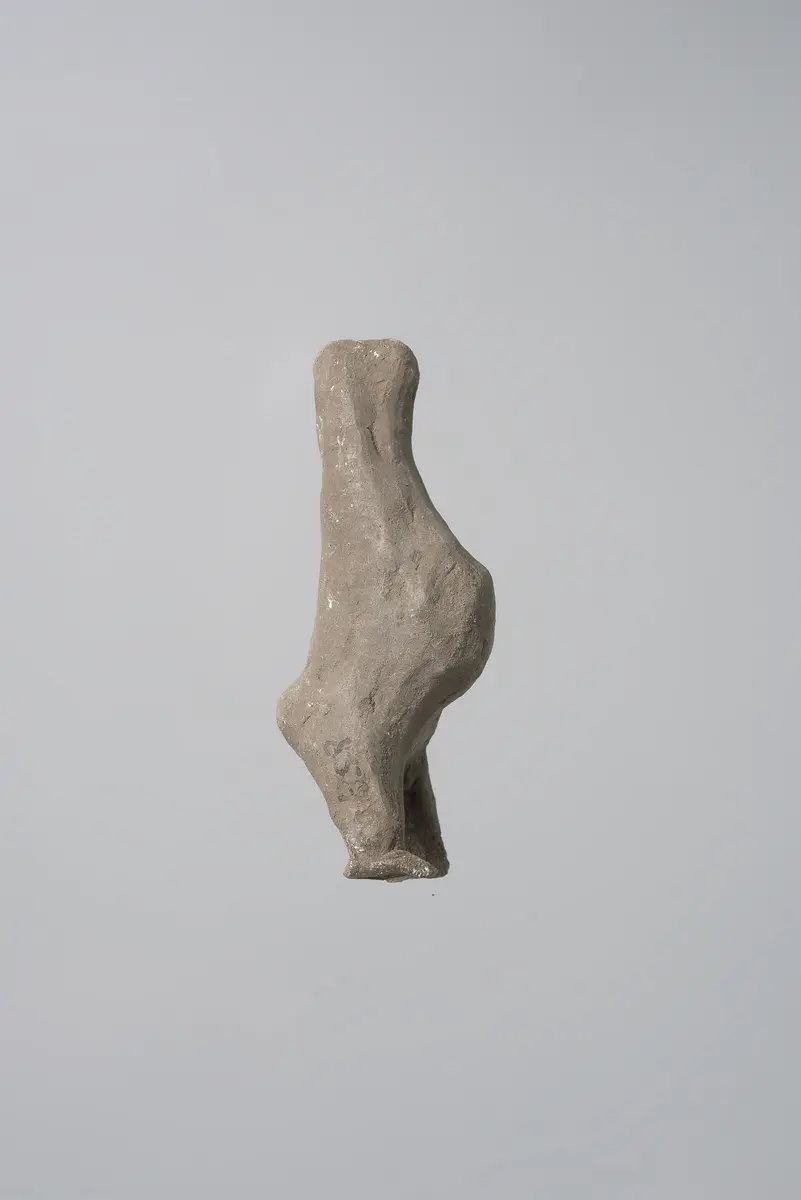 Lehmfigur: Menschliche Figur