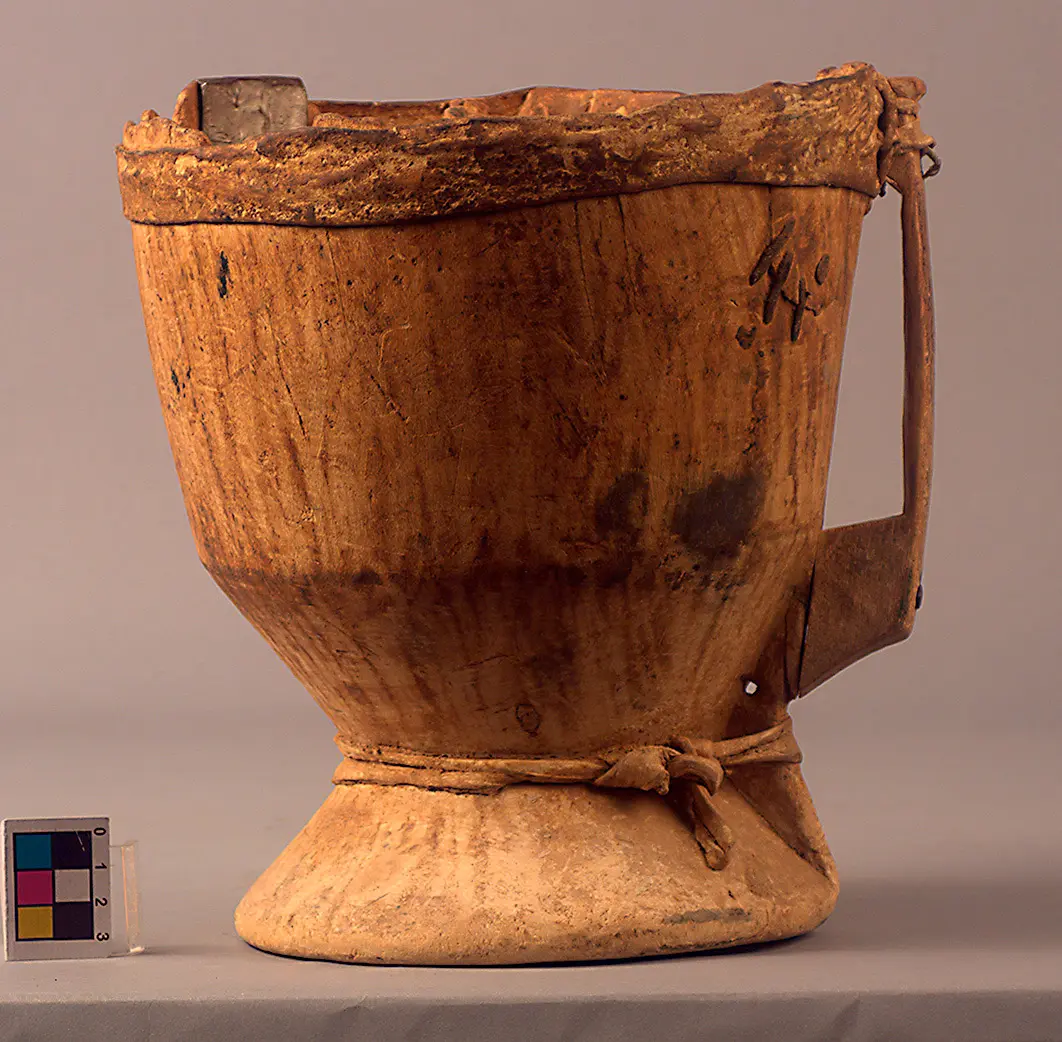 Holzbehälter für Kamelmilch