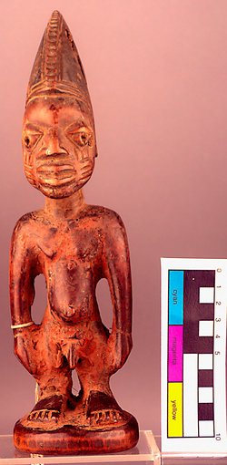 Männliche Ibeji Zwillingsfigur