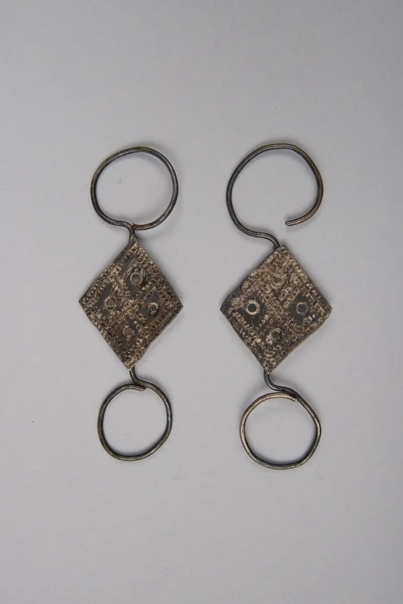 Paar Ohrschmuck