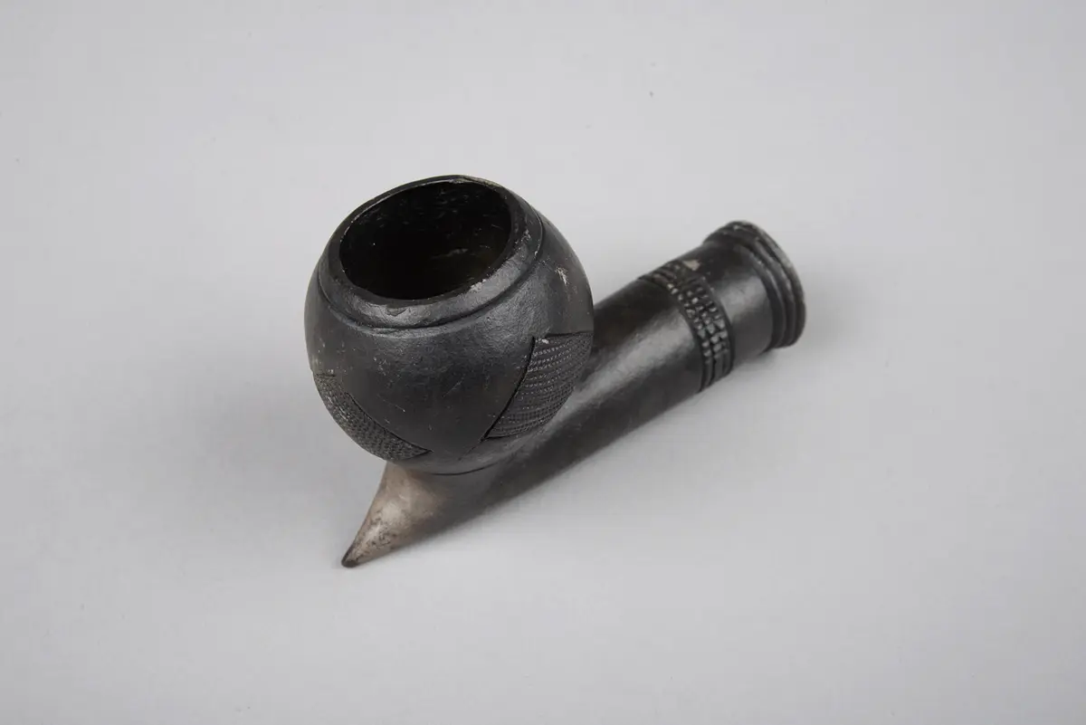 Tobacco Pipe Head