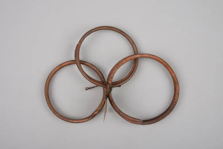 Drei Armbänder (56.533 bis 56.535)