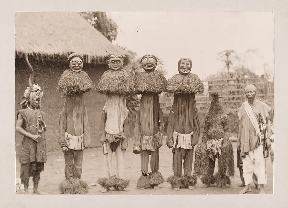 Tanzmasken aus Bamum (Tungunga)