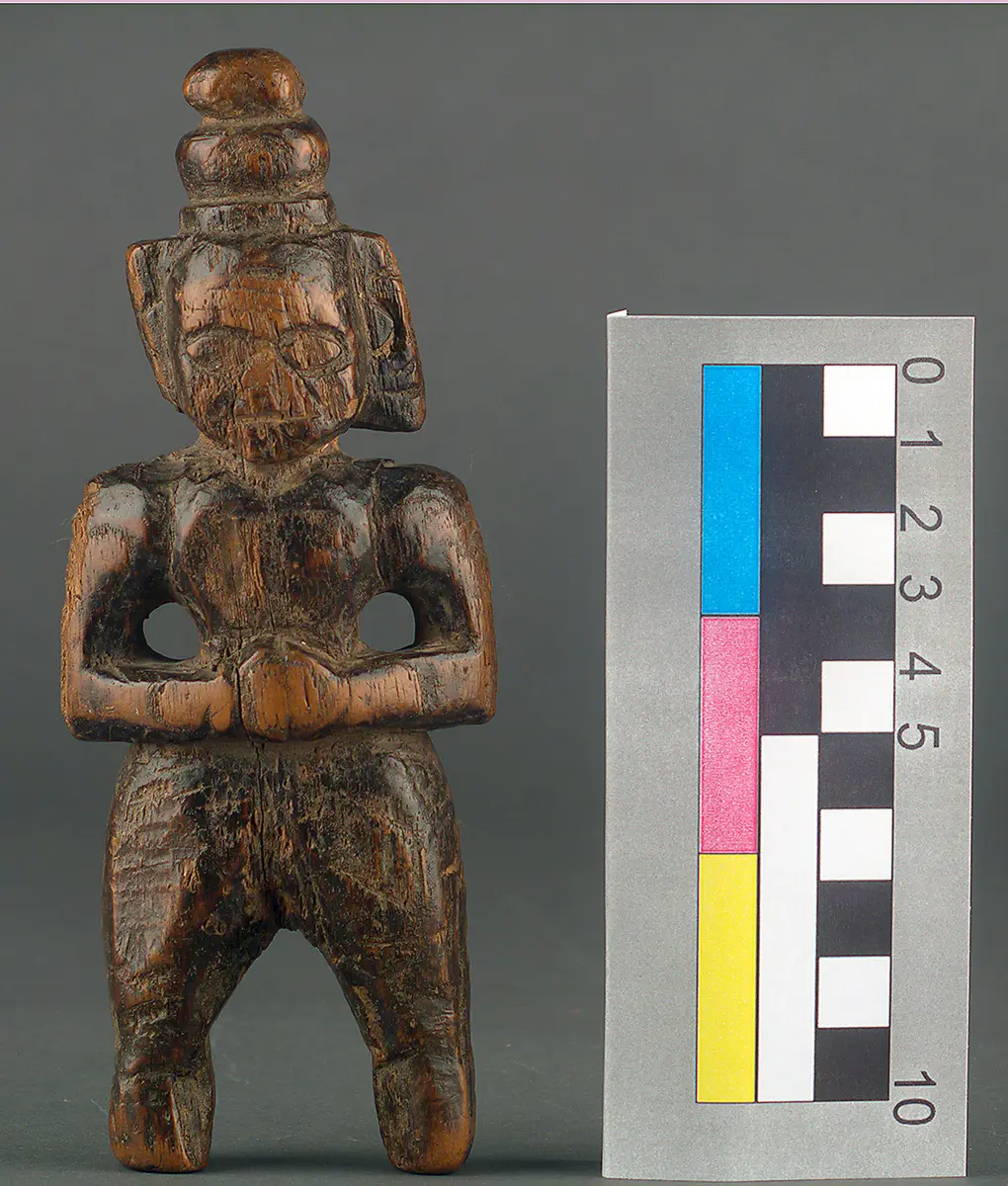 Holzfigur