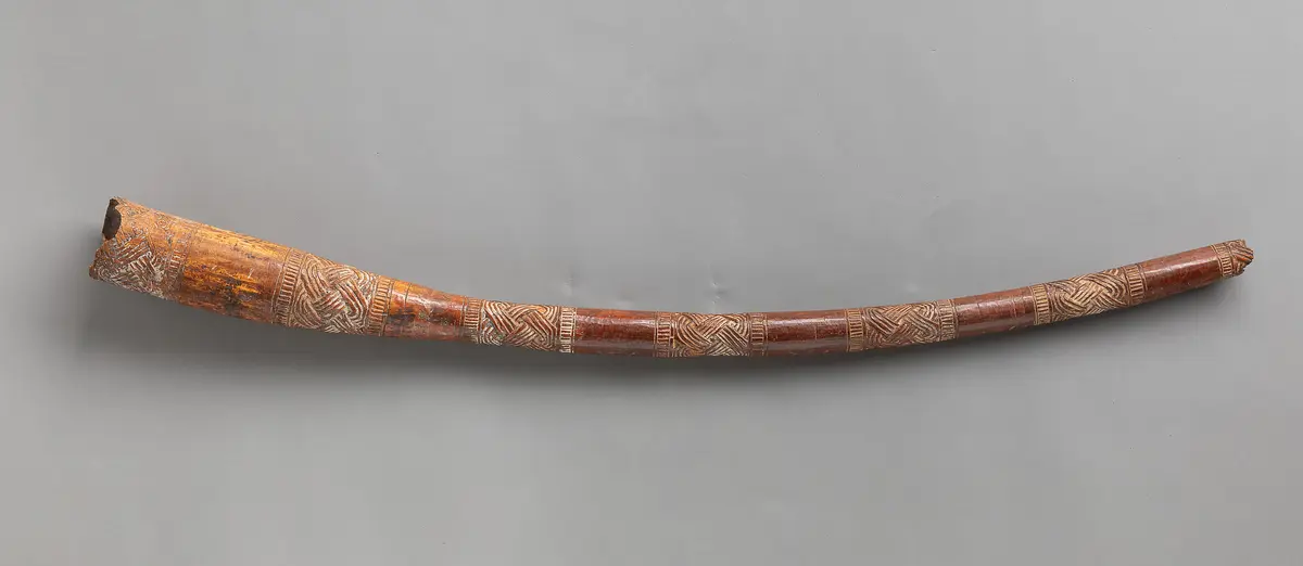 Elfenbeinzahn mit Königsmarke