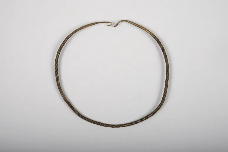 Beinschmuck