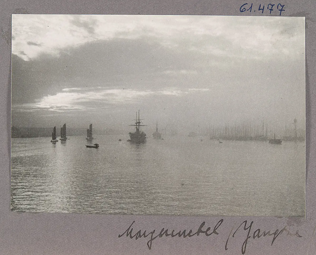 Wusong. Morgennebel Yangtse