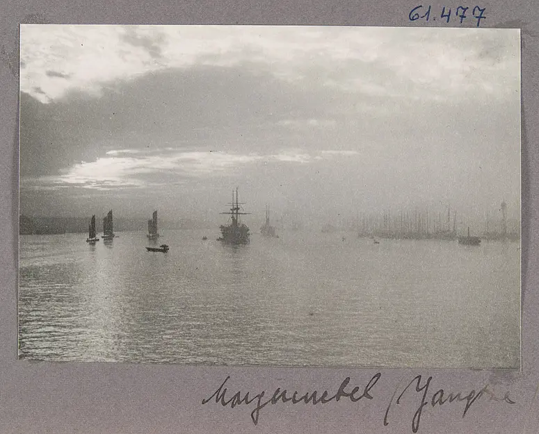 Wusong. Morgennebel Yangtse