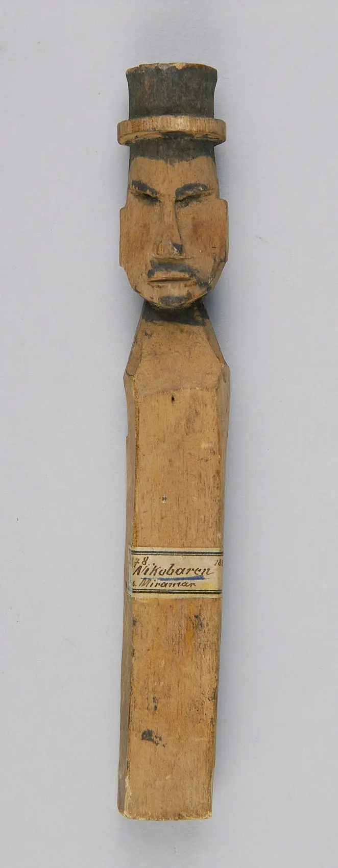 Holzfigur