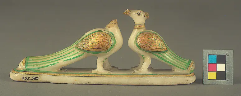 Marmorfigur, 2 Pfauen