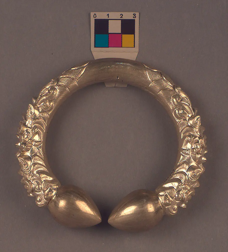Beinschmuck