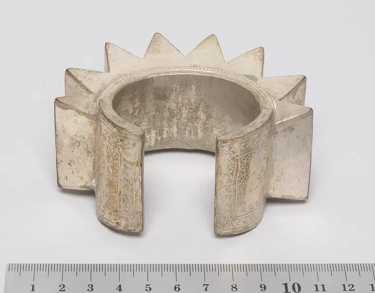 Armschmuck