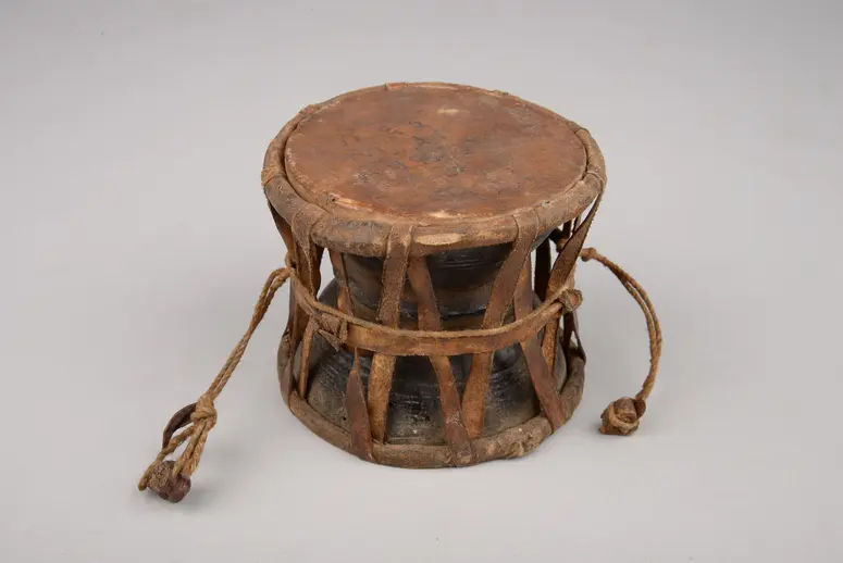 Handtrommel (damaru)