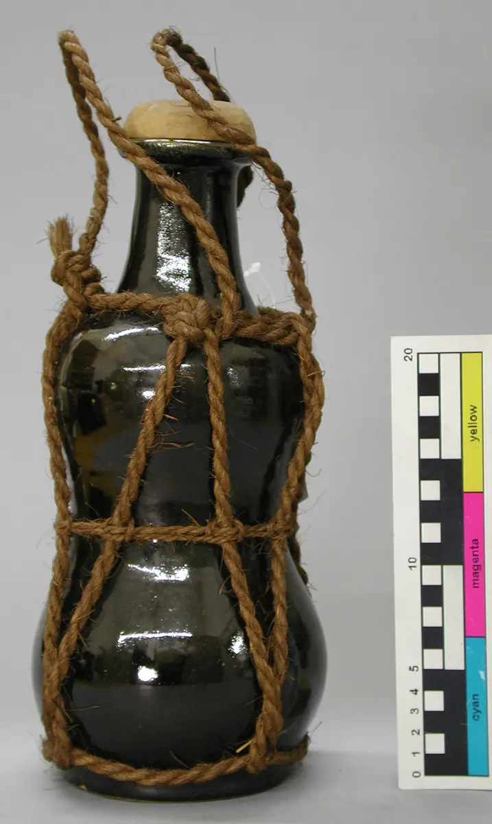 kürbisförmige Flasche für Alkohol