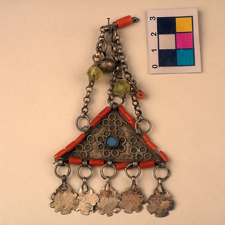Amulett/ Brustschmuck