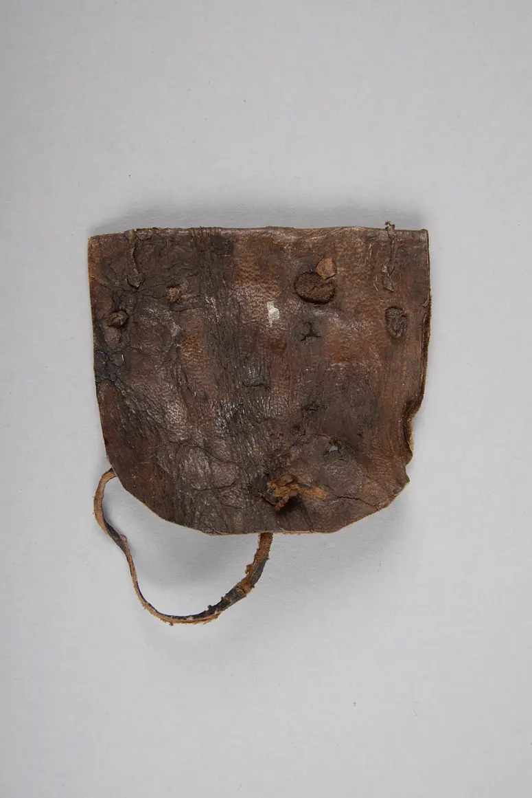 Leder (Bestandteil Ifá Orakelset)