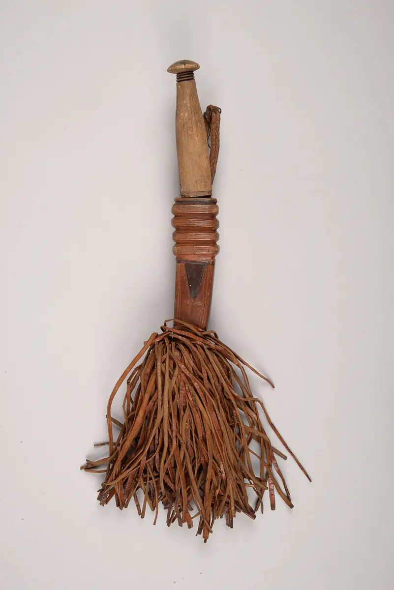 Messer mit Scheide