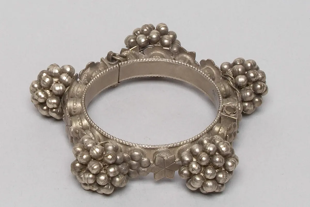 Armschmuck