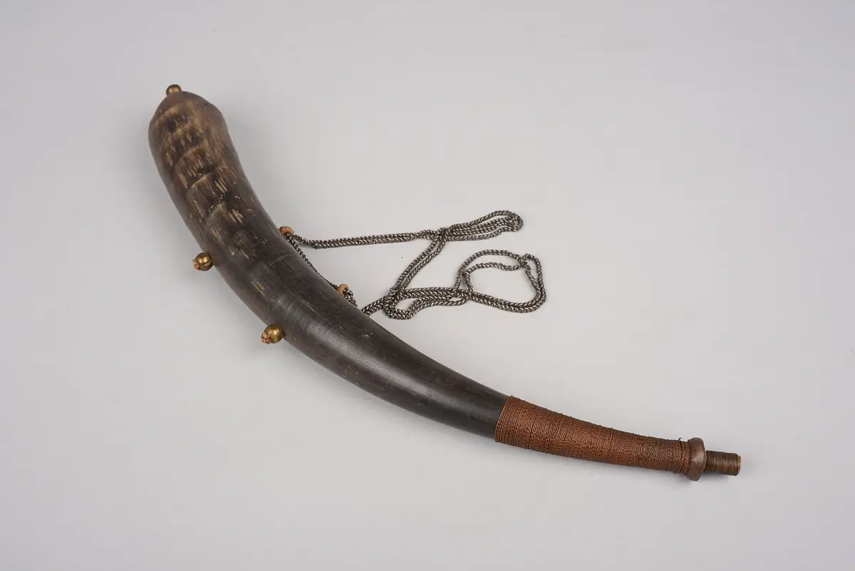 Schnupftabakbehälter an Kette