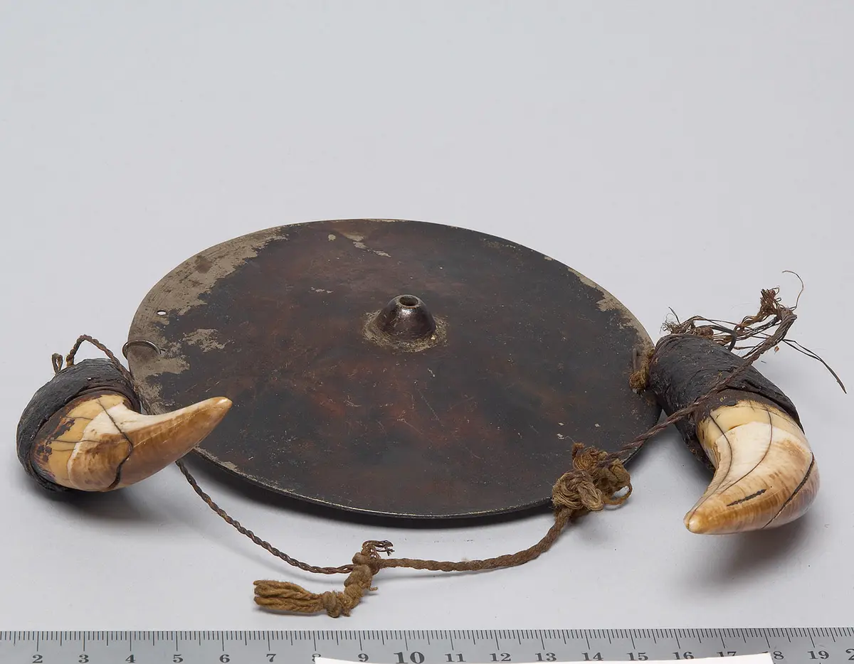 Brustschmuck