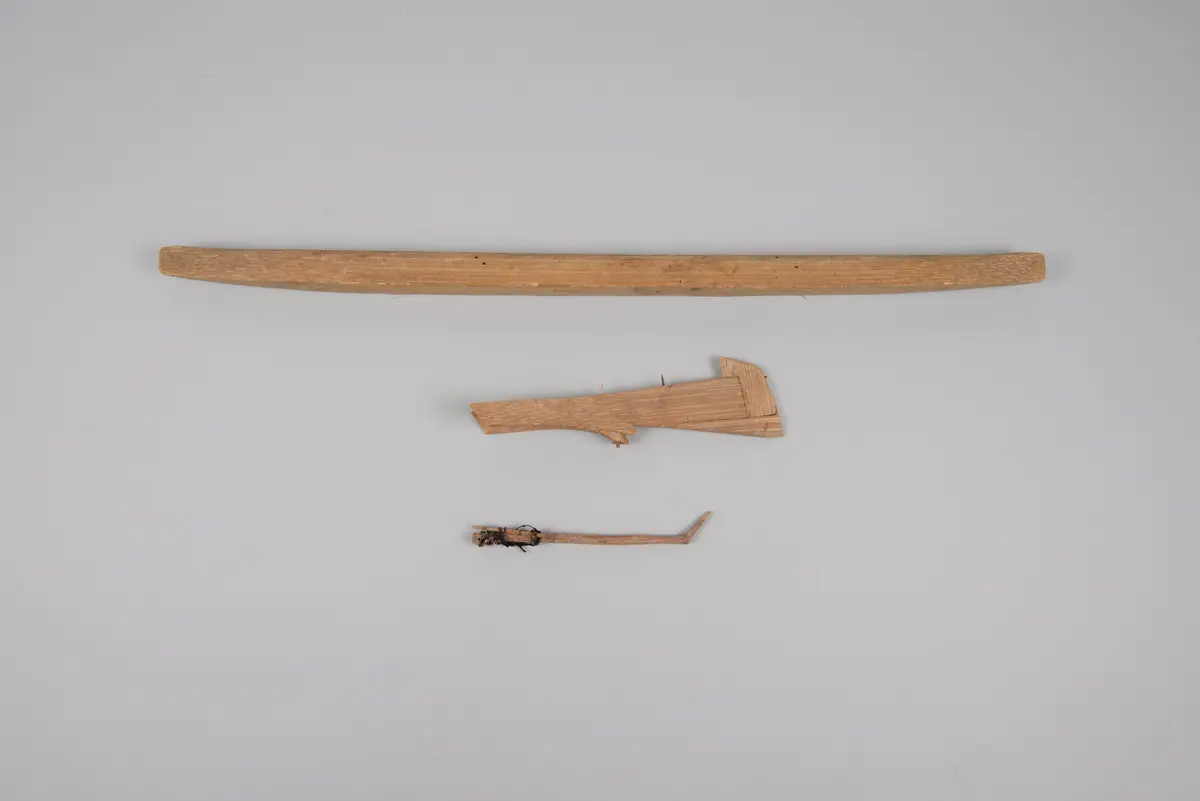 Fragemente eines Bootsmodells