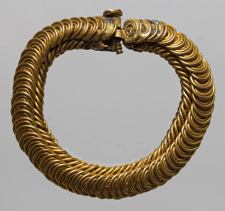 Beinschmuck