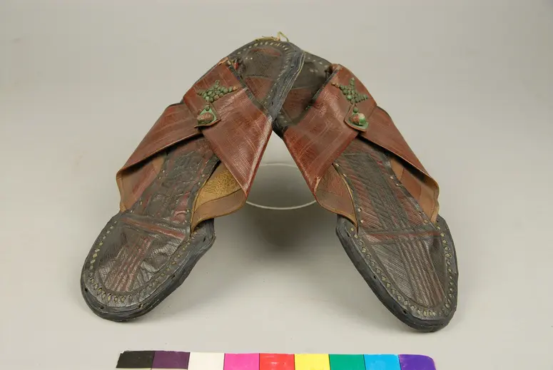 Paar Sandalen