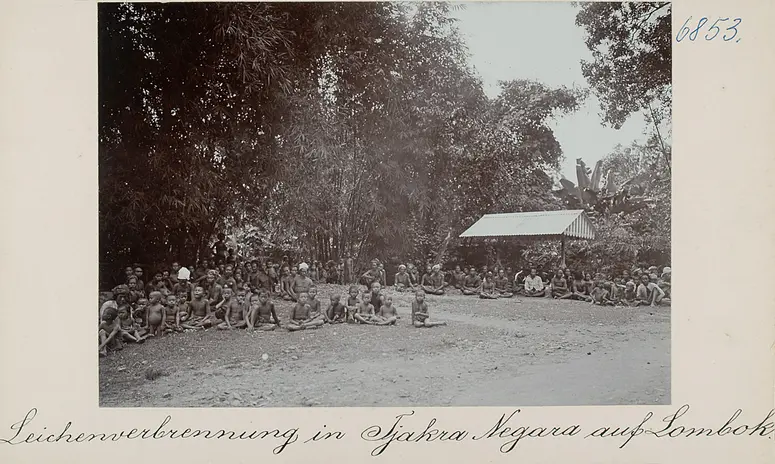 Leichenverbrennung in Tjakra Negara auf Lombok