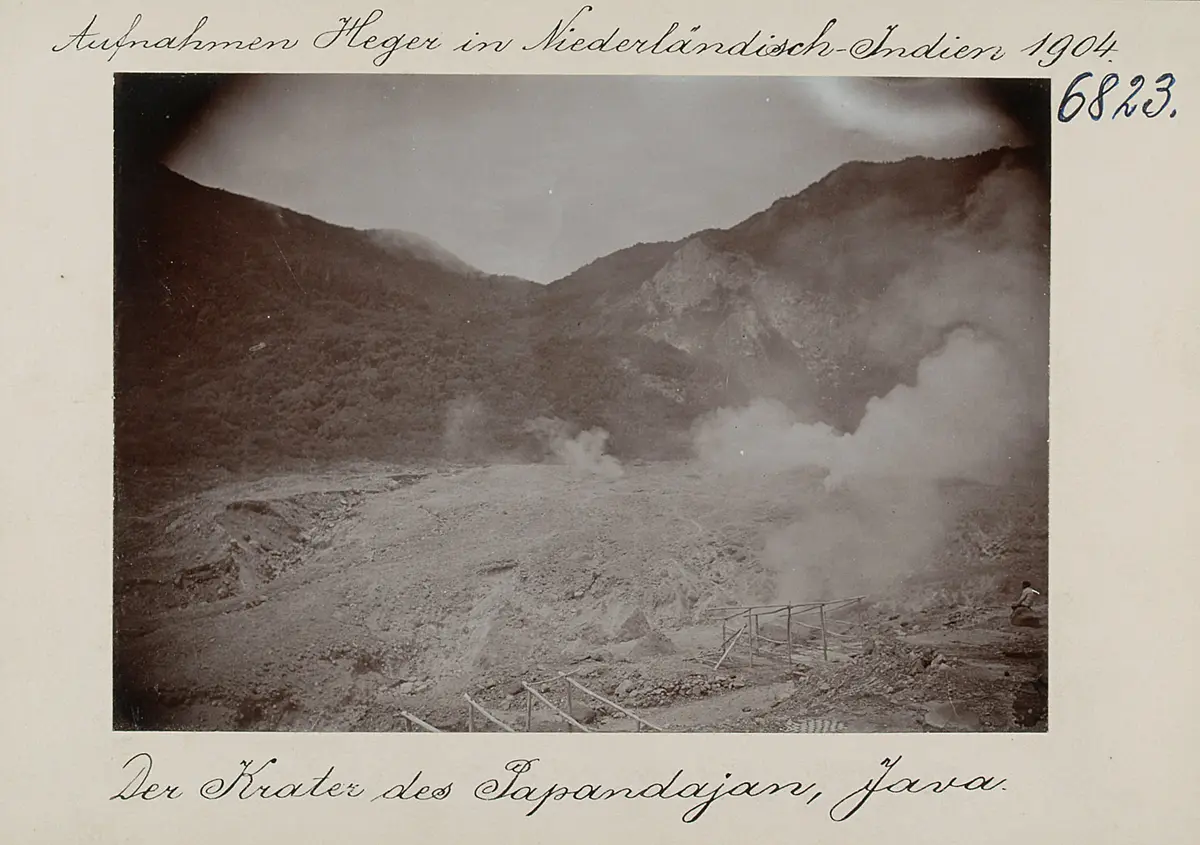Der Krater des Papandajan, Java