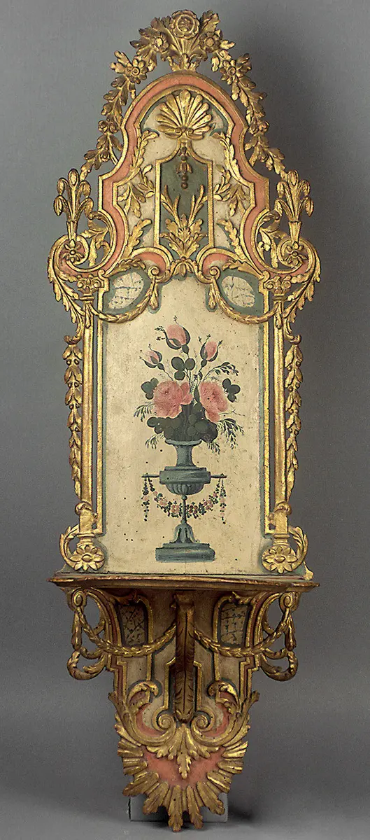 Turban stand in Ottoman rococo style