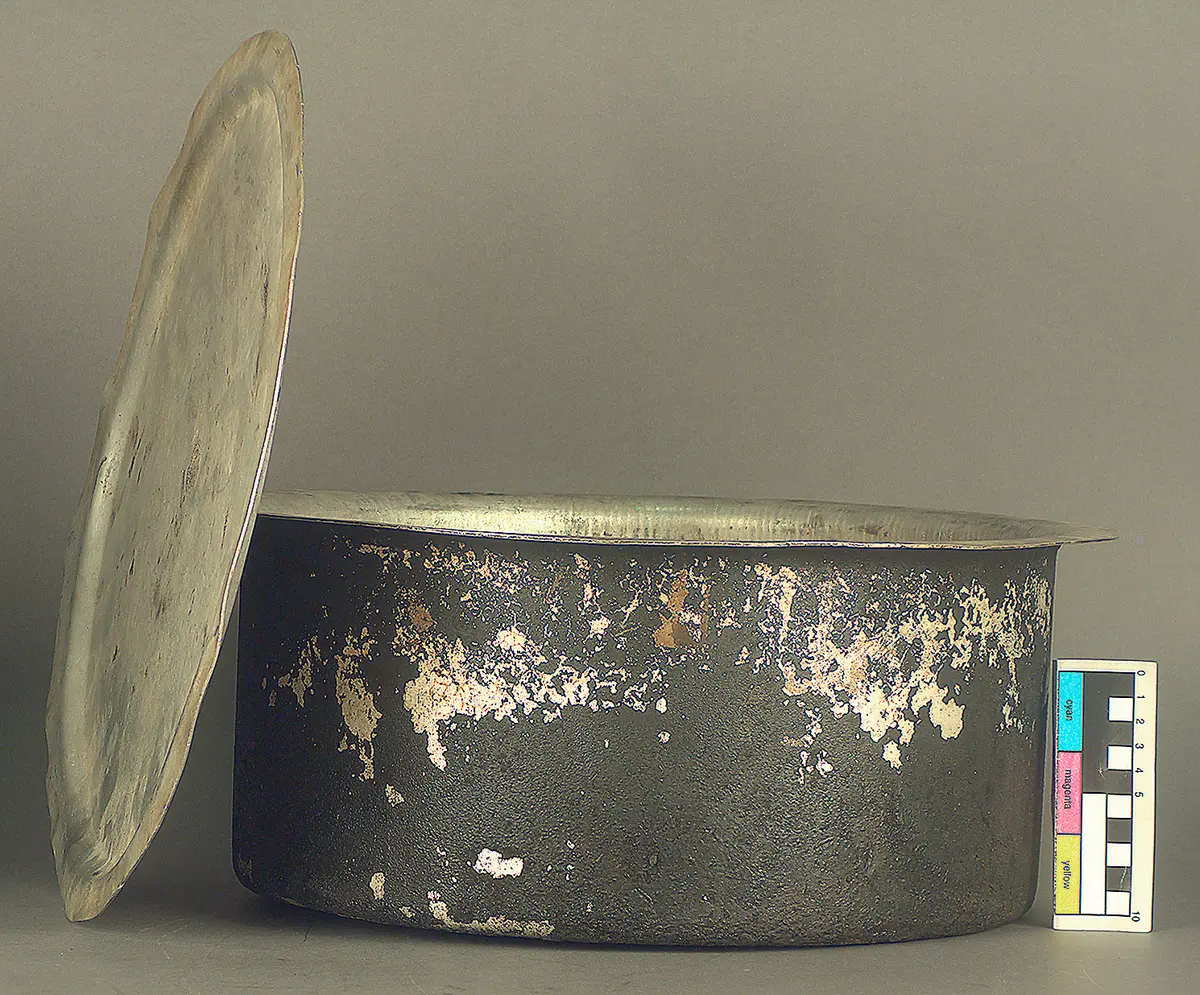 Aluminiumtopf mit Deckel