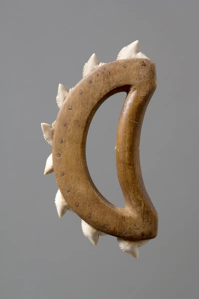 Shark tooth weapon, cutter