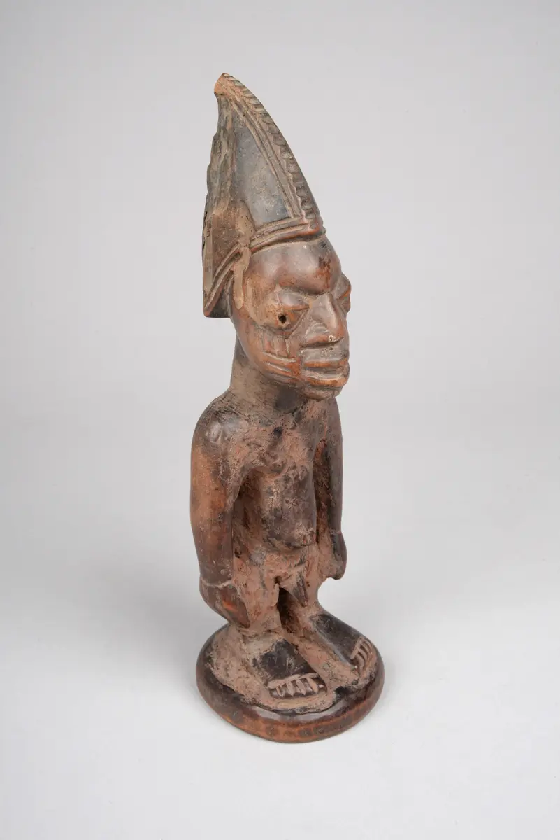 Männliche Ibeji Zwillingsfigur