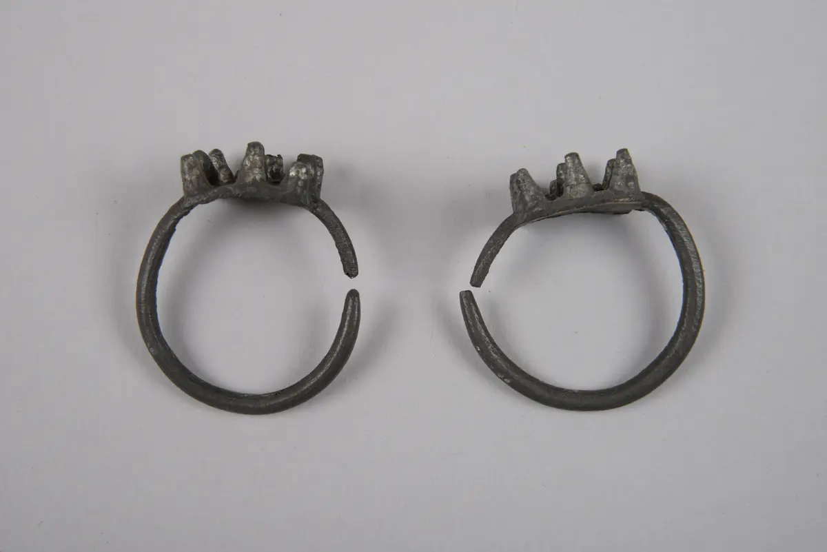 Paar Ohrschmuck