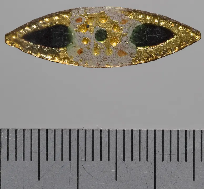 Stirnschmuck