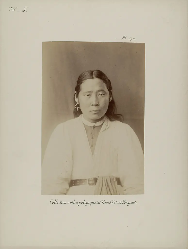 Kiski, junges Kalmükisches Mädchen